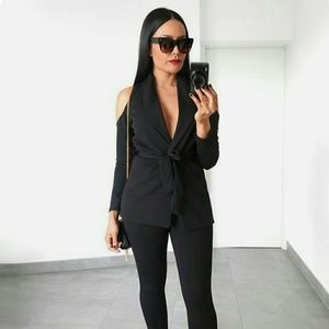Cold shoulder blazer